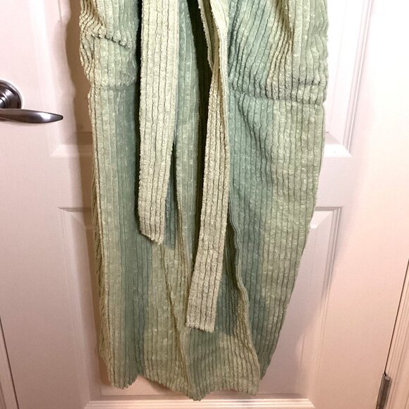 Vintage Diamond Tea Green Women's Bath Robe Size M-L Inside Tie Shoulder Pads - Picture 3 of 13
